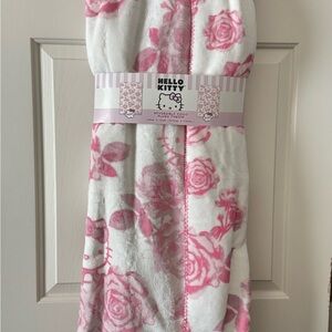 Hello Kitty White and Pink Rose Reversible Plush Throw